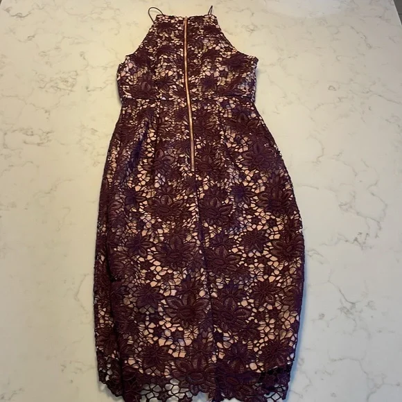 Stylestalker Rosale Lace Dress with Cut Out - Picture 8 of 9